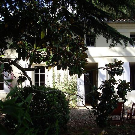 La Maison De Pradier Pugnac Exterior photo