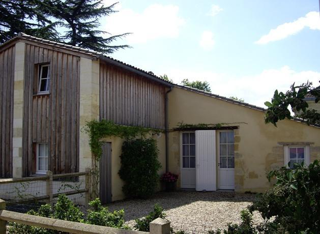 La Maison De Pradier Pugnac Exterior photo